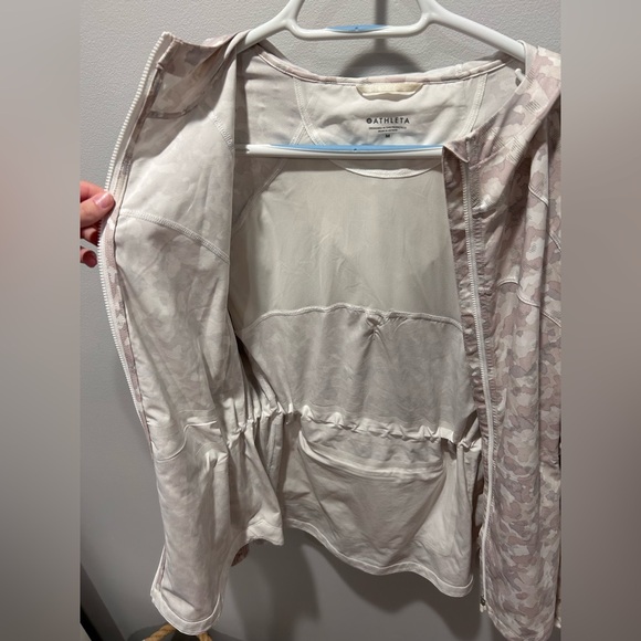 Athleta Camo RUNNING FREE REFLECTIVE JACKET Pink White M EUC - Picture 15 of 15